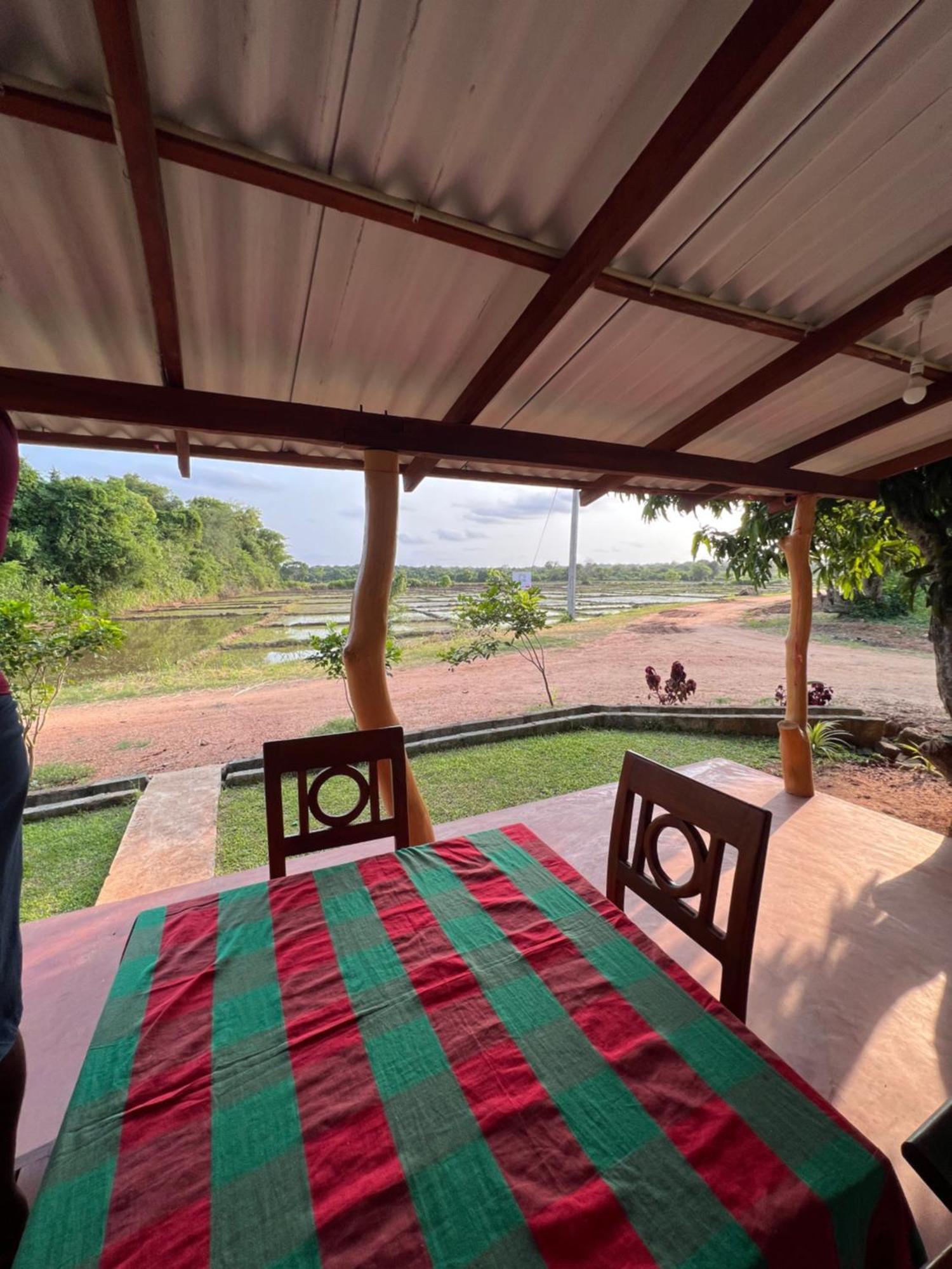 Kurumba Lodge Wilpattu Esterno foto