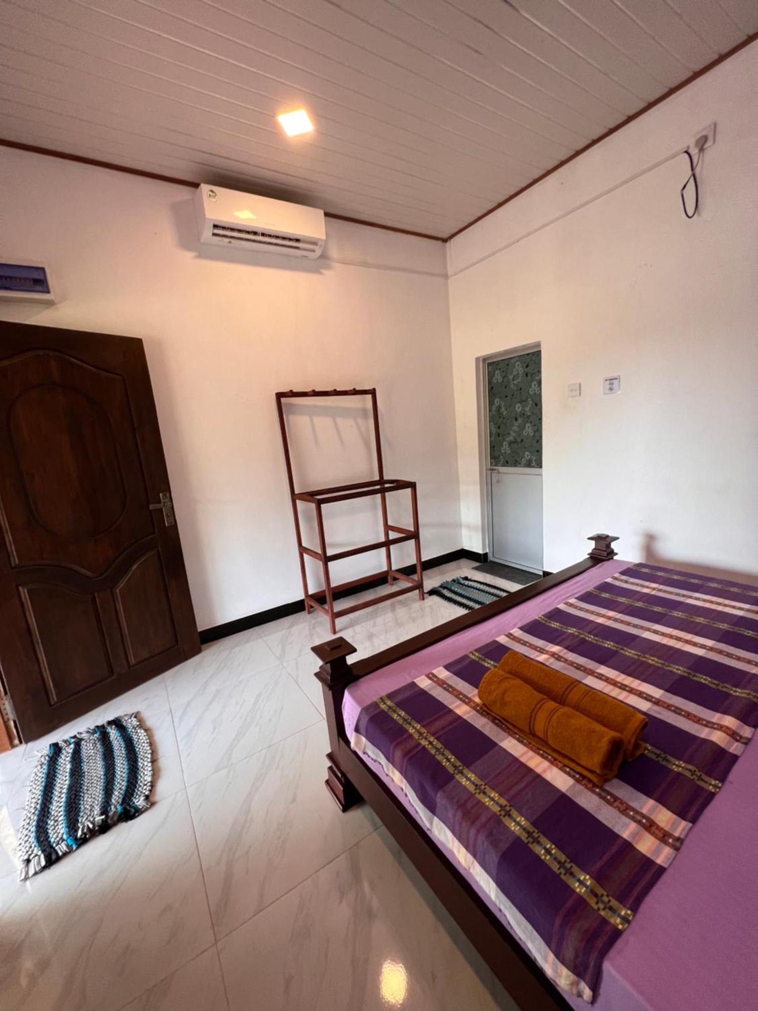 Kurumba Lodge Wilpattu Esterno foto